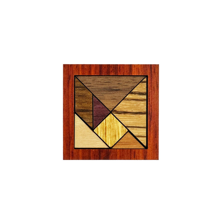 Puzzle en bois avec des formes géométriques variée